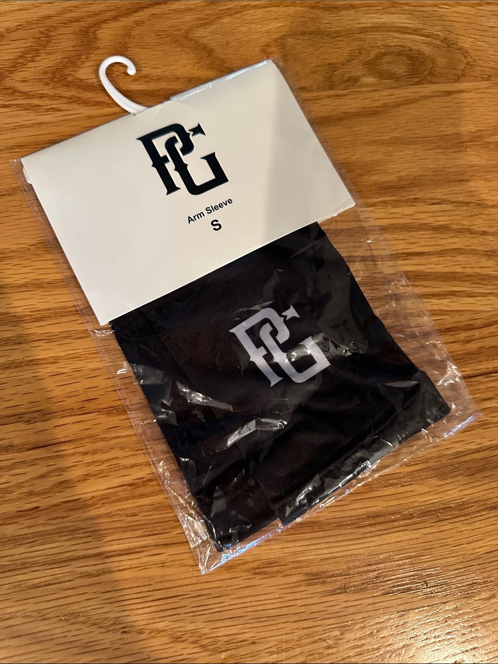 NWT PG arm sleeve